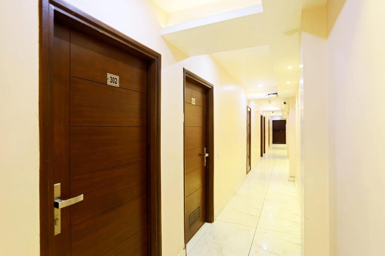 Capital O 23188 Glory Villa New Delhi Buitenkant foto